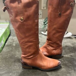 Sam Edelman
Whiskey Lea Penny
Boots